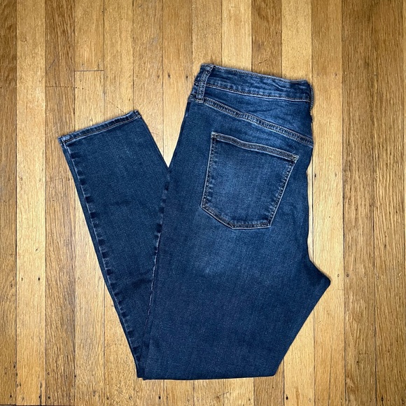 Universal Thread Jeans - Picture 2 of 3